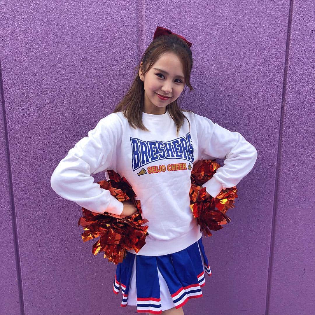 野中光希のインスタグラム：「💟いいね💟の数で競っています！ みなさまいいねをよろしくお願いします🙏✨ USJのお写真の続きです📸 #チアリーダー光希  今流行りの紫色の壁で撮ってもらいました❤︎ #ビフォパ  #ビフォーアフター #ミスコン #ミス成城 #成城大学 #USJ #ユニバーサルスタジオジャパン #ハロウィン #仮装 #チアリーダー」