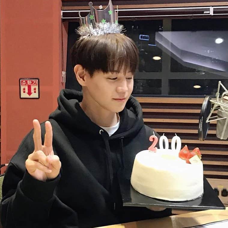 ヨソプ のインスタグラム：「양꾸라 200일!! 감사해용:) 그리구! 10월 29일 월요일  오후 6시 신곡 ’잘 지내줘’」