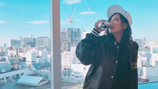 のインスタグラム：「続いて渋谷の町並みを背景に #youth を嗜むイシバシミク😌 - #dhccs DHCコミュニケーションスペースは、すごく見晴らし良くて、いつも窓側のお席で長居しちゃう🤔 - 見応えたっぷりの動画をやんくんと2人で撮ってきたので楽しみにしててください😊💓 起きてiPhoneXR取りに行ったら投稿しますね💪 - 10/27.28 はぜひぜひ桜美林大学祭へ！💕 27日 14:40〜お披露目ダンスステージ 17:20〜ファッションショーステージ 28日 13:00〜ミスと写真を撮ろうイベント 17：40〜フィナーレステージ！ と楽しいステージ盛りだくさんです！😊 - 27日 17:00まで、18日 15:00まで当日票を入れることができます！ ぜひ遊びに来て1票石橋実久にお願い致します🙏 - #桜美林#ミスコン#ミスミスター#ファイナリスト#ミスコンテスト#石橋実久#20181025#dhc#dhccs#dhcyouth#youth#beautiy#camera#photo#photography#portrait#portraitphotography#cool#girl#model#follow#like#渋谷#dhc#dhcコミュニケーションスペース#shibuya」