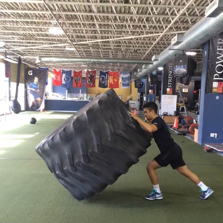 ストリーツ海飛のインスタグラム：「#TBT. I miss flipping this bad boy around. . . . . . . #Tires #TireFlips #Training #Fitness #Workout #ThrowbackThursday #NJ #NewJersey #EasyWork #Strength #Power #Athlete #SumoWrestler #LightWork #Scott’sJungle #Fencing #Gym #GymMotivation #ThrowBack」