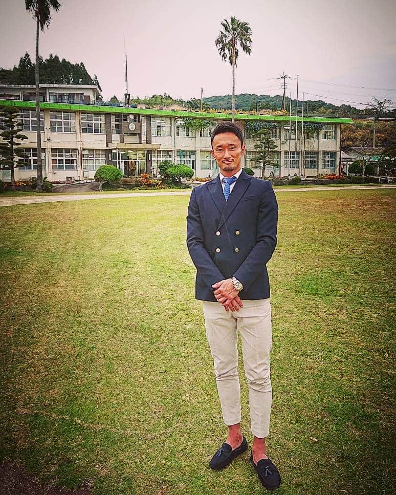 梅野源治のインスタグラム：「出水市立野田中学校 出水市立江内中学校  二校で夢先生として登壇してきました！  #夢先生 #ユメセン #鹿児島県 #出逢いに感謝」
