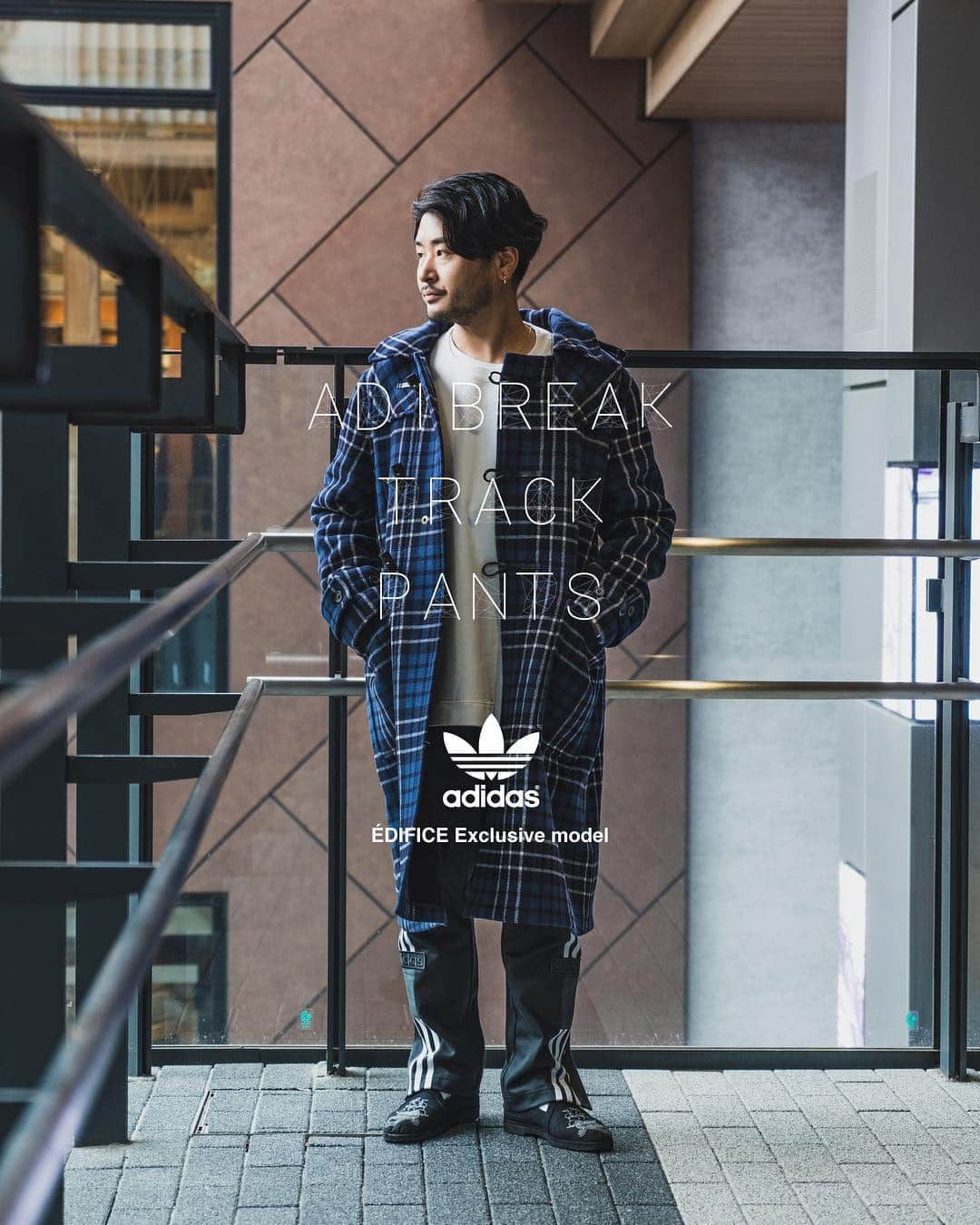 EDIFICEさんのインスタグラム写真 - (EDIFICEInstagram)「【adidas - Exclusive model -】﻿﻿ ﻿﻿ adidasの大人気モデル“トラックパンツ”との別注モデル【ADIBREAK TRACK PANTS EX】が本日10/25（木）より全国のEDIFICE各店にて発売中！  今シーズン注目のモデルをEDIFICEスタッフが着こなしました。  今回はIENAスタッフ2名も緊急参戦！ フェミニンさの光るスポーツMIXスタイル、個性溢れる着こなしをぜひご覧ください。 ﻿﻿ ﻿﻿ ﻿﻿ Pants : 【adidas EX】¥12,000+tax﻿﻿ ﻿﻿ ﻿﻿ ﻿﻿ ﻿﻿ ﻿﻿ ﻿ #edifice #adidas #staffsnap #menswordrobe #adidasoriginals #exclusive #mensbottoms #trackpants #adibreaktrackpants #mensfashion #menswear #mensstyle #edificeexclusive #sportmix #menwithclass #menwithstyle #mensclothing #mensclothes #dapper #dapperman #dapperstyle #エディフィス #アディダス #エディフィス別注」10月26日 12時51分 - edifice.jp