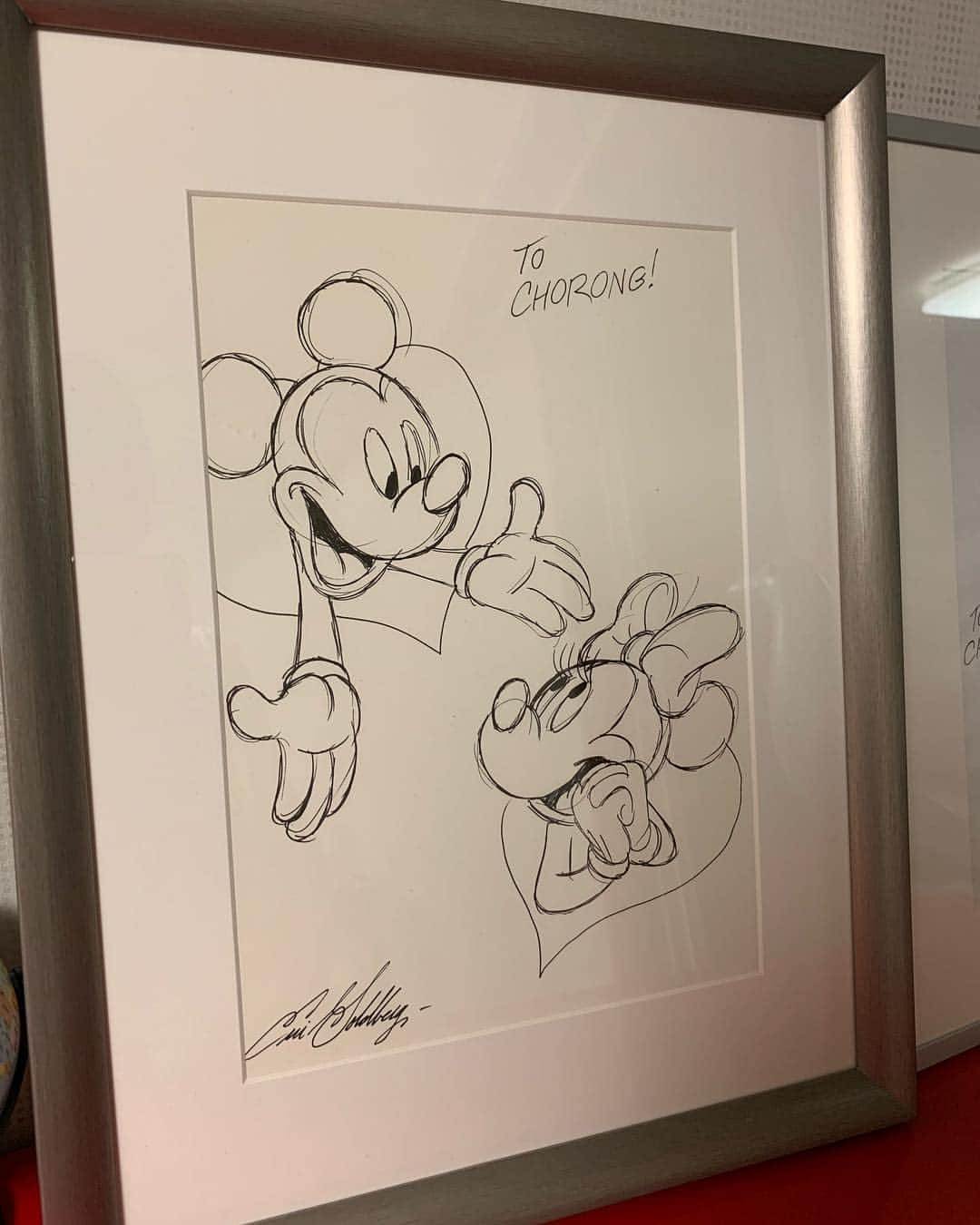パク・チョロンさんのインスタグラム写真 - (パク・チョロンInstagram)「두번째 그림 선물..직접 그린 미키&미니 마우스라니..감개무량하네요 감사합니다!😭❤️#EricGoldberg#Disney」10月26日 22時05分 - mulgokizary