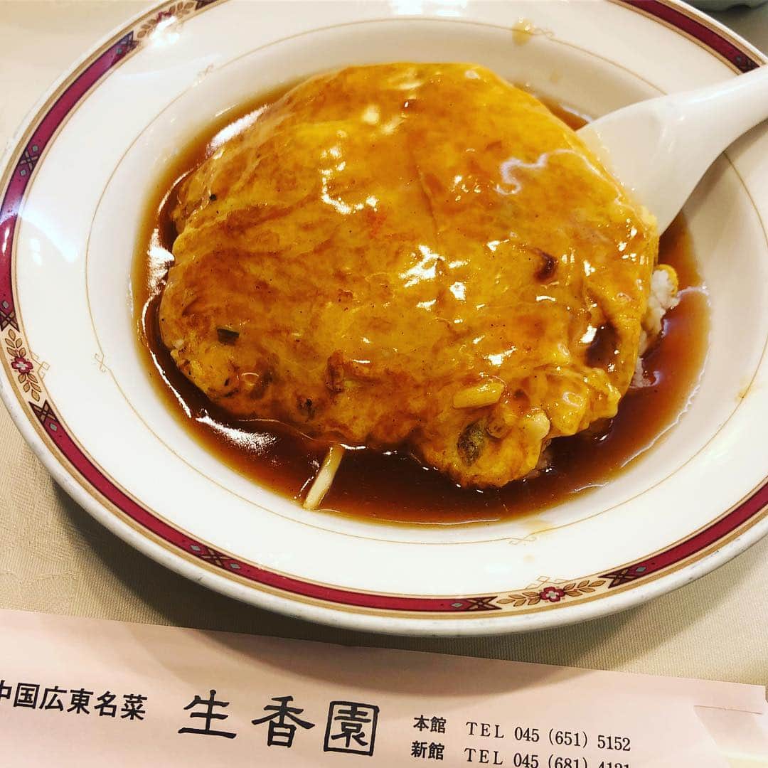 小川真司さんのインスタグラム写真 - (小川真司Instagram)「発作的に天津飯が食べたくなった。久しぶりの生香園。」11月10日 12時20分 - maguromaru34