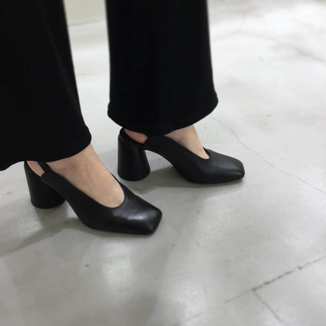 カスタネールのインスタグラム：「New model📌📌 model:KARME  color:NEGRO  heel:8.5cm  price:¥36,000+tax  #castañer #karme#カスタニエール #roppongi#midtown#hbshowcase」