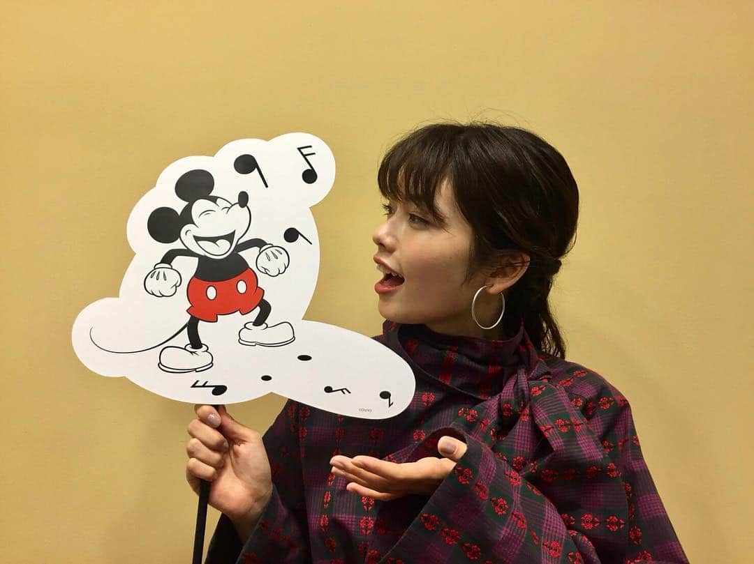 小芝風花さんのインスタグラム写真 - (小芝風花Instagram)「ミッキー90周年おめでとうございます😊✨ これからも、ミッキーと一緒に♪」11月10日 16時56分 - fuka_koshiba_official