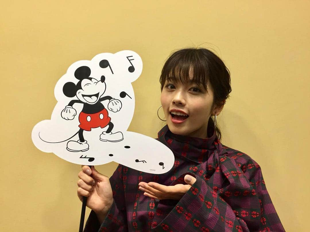 小芝風花さんのインスタグラム写真 - (小芝風花Instagram)「ミッキー90周年おめでとうございます😊✨ これからも、ミッキーと一緒に♪」11月10日 16時56分 - fuka_koshiba_official