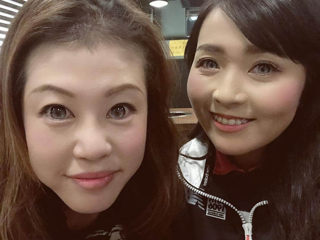 青木瀬令奈さんのインスタグラム写真 - (青木瀬令奈Instagram)「今年最後の関東ということで、くみさんとひろちゃんが応援きてくれたよー🤩💓 明日もよろ😘 #loveandthankyou  #内山久美  #吉原博史  #ひろちゃんは瀬令奈角度らしい  #笑  #感謝」11月10日 19時40分 - serenaaoki_official