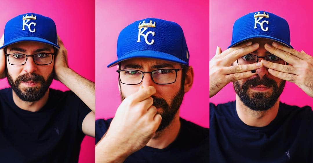 マーティン・スターのインスタグラム：「smell no evil」