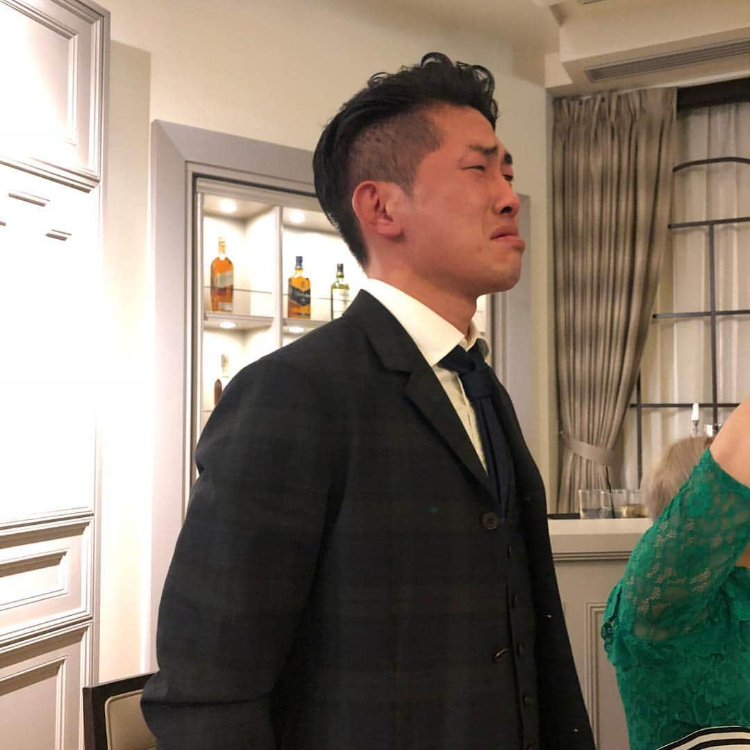 近藤千尋さんのインスタグラム写真 - (近藤千尋Instagram)「チョコレートプラネットまっちゃんの 結婚式でした㊗️🤵👰 素敵な人の周りはみんな素敵な人でした😌💞 笑いあり、涙ありの結婚式💒  末永くお幸せに…☺️☺️ 娘ちゃんも皆さんに遊んでもらえて 終始ハイテンション😂😂😂 幸せな気持ちのまま、 今日は朝から大掃除という現実🏠笑 皆さんはどんな休日ですか🤤❤️」10月27日 10時41分 - chipichan.1215