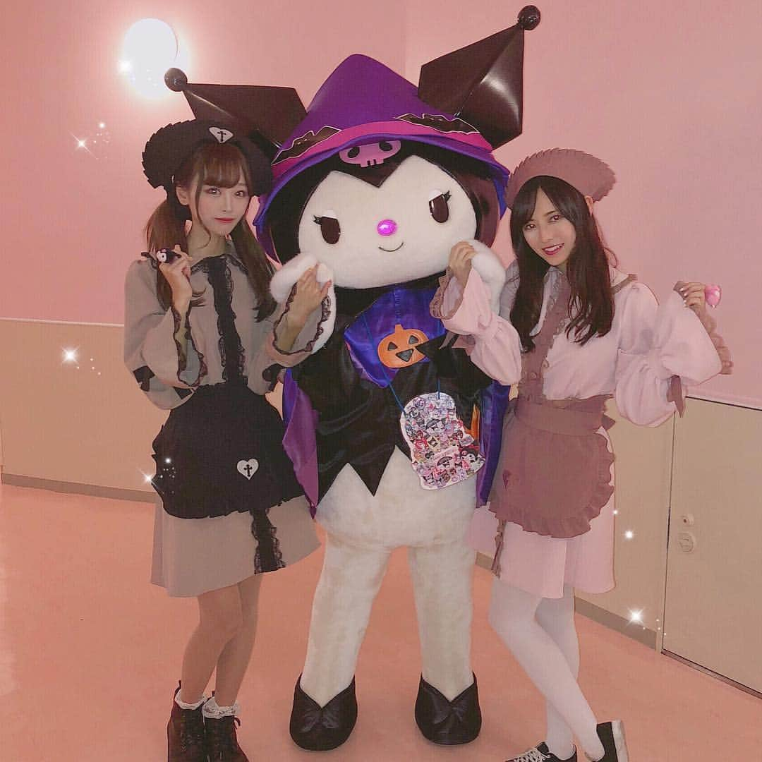 さきぼんさんのインスタグラム写真 - (さきぼんInstagram)「ハロウィン衣装のクロミちゃん😈💓 お誕生日おめでとう🖤 . . #swankiss #スワンキス  #halloween #ハロウィン #ハロウィンコスプレ #コスプレ #仮装 #ハロウィン仮装 #マイメロディ #littletwinstars #マイメロ #クロミちゃん #双子コーデ #mymelody #サンリオ #サンリオピューロランド #ピューロランド #ピューロラハロウィン #サンリオハロウィン #sanrio #sanriopuroland #さきぼんハロウィン🎃 #さきぼんサンリオ  #さきぼんグリ」10月27日 21時14分 - sakibon69