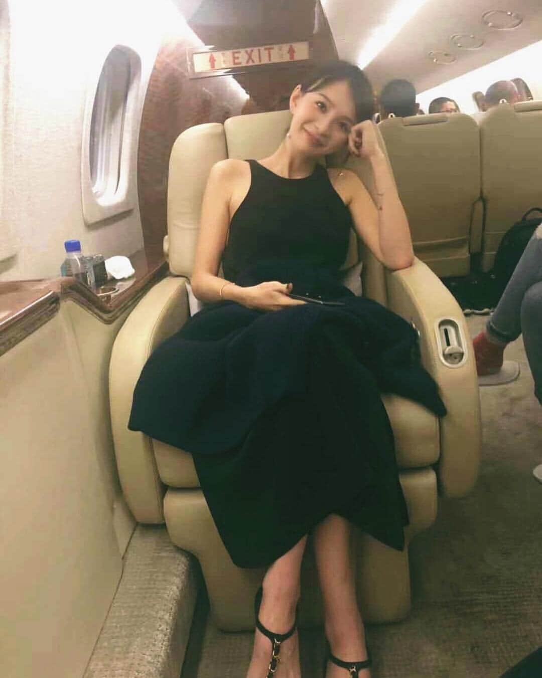 舞川あいくさんのインスタグラム写真 - (舞川あいくInstagram)「Taiwan--->Cambodia✈️🌃」10月27日 21時24分 - aiku_0817__