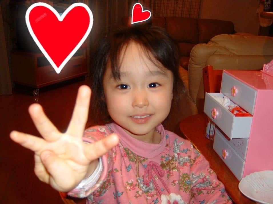河合真佑花さんのインスタグラム写真 - (河合真佑花Instagram)「こんばんは！🌙 Twitterにも載せましたが、私が4歳のお誕生日の ...