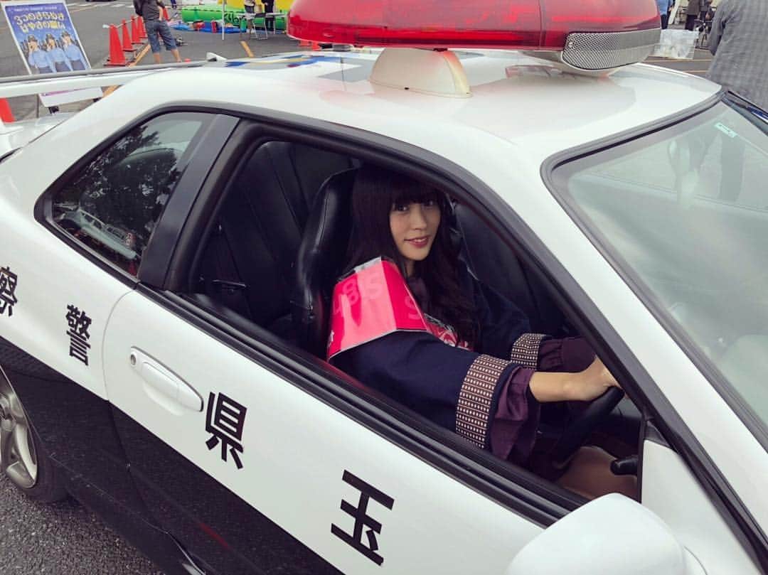 根岸愛のインスタグラム：「逮捕しちゃうぞ🚨🚔 #毛呂山町観光大使 #レインボーまつり #川越 #パトカー」