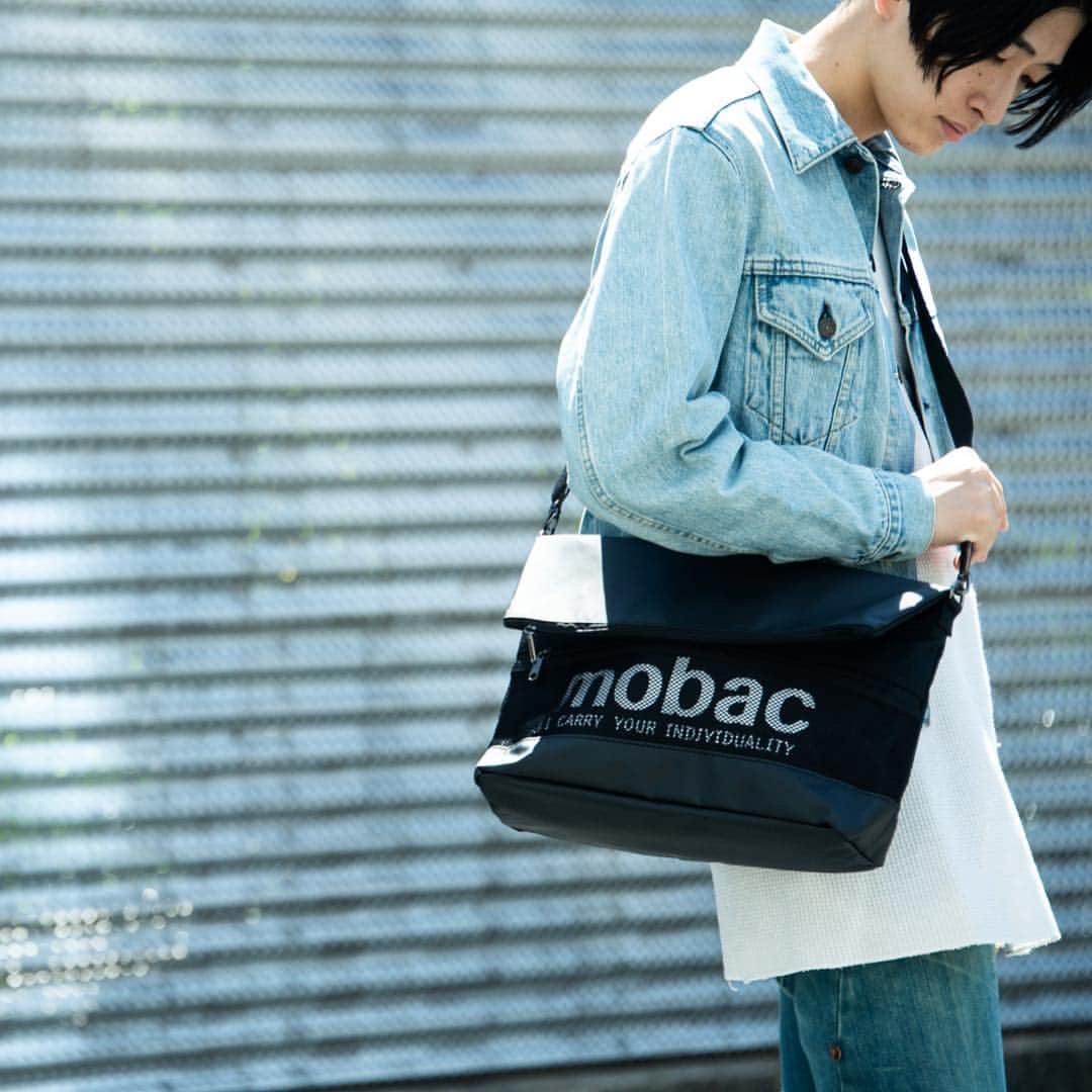 mobacのインスタグラム：「新作のショルダーバッグ。フロントメッシュをアクセントにしたカジュアル仕様です。 #ショルダーバッグ #カジュアルコーデ #ななめがけバッグ #通勤バッグ #通学バッグ #カジュアルバッグ #バッグ #mobac #モバック #shoulderbag #casualstyle」