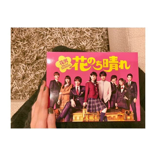 今田美桜さんのインスタグラム写真 - (今田美桜Instagram)「花のち晴れのDVDboxが 発売中ですね💐 メイキング映像、photobookなど 特典がついてるよ☺︎ おうちでゆっくりみてね☺︎ #花のち晴れ #花晴れ」10月27日 16時55分 - imada_mio