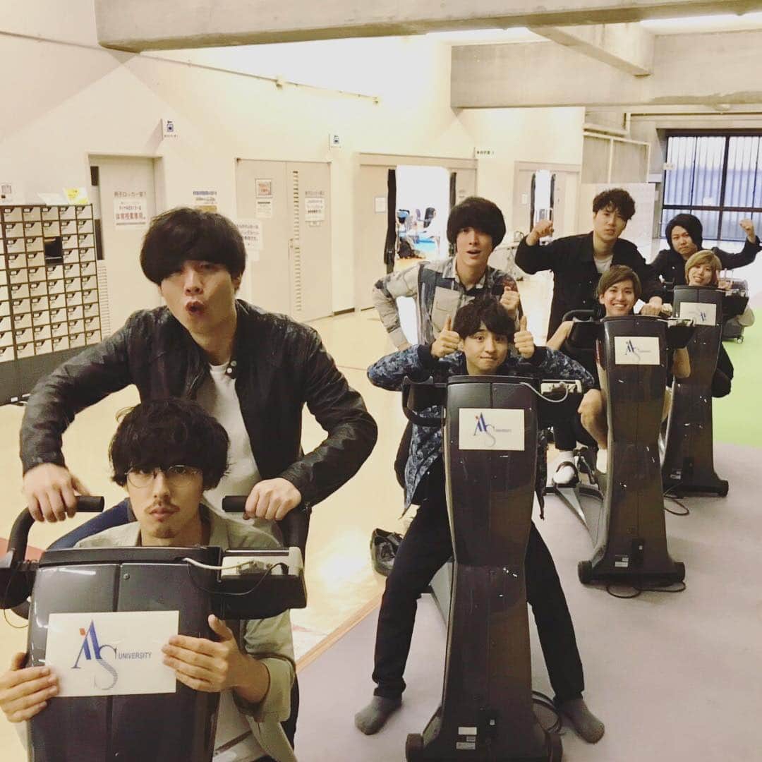 のインスタグラム：「愛知淑徳大学 淑楓祭！  #はいチーズ #いや #はいシーズ #淑楓祭 #Official髭男dism #髭男 #ヒゲダン #SHE_S」