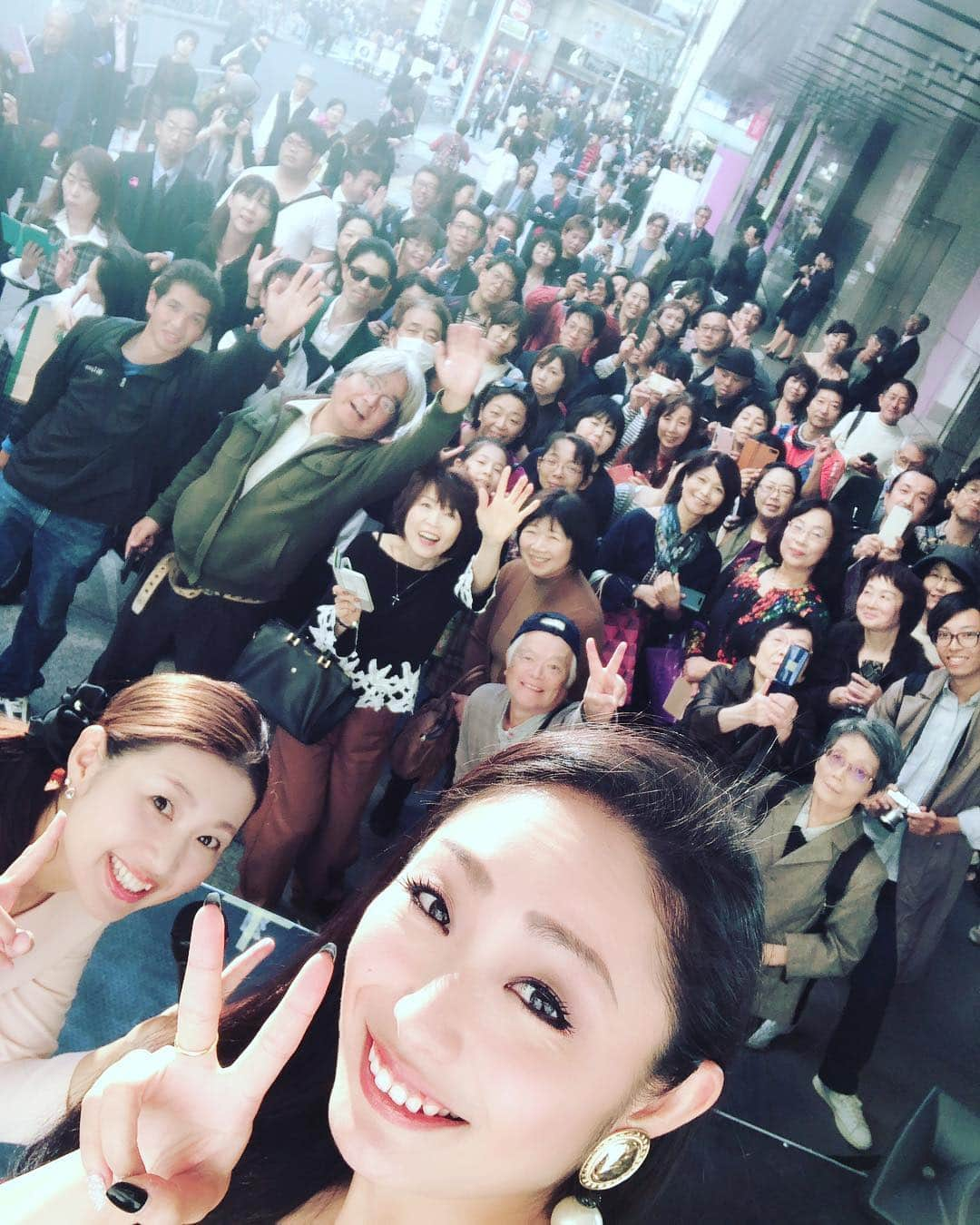 安藤美姫さんのインスタグラム写真 - (安藤美姫Instagram)「With Vogue Fashions Night Out 2018 in Nagoya♥️♥️♥️ Thank you for coming💕💕💕 今日は ヴォーグ ファッションズ ナイト アウト 2018 名古屋のトークイベントでした😌💕♥️ 本当にたくさんの方がいらしてくださいました!!! ありがとうございました♥️♥️♥️ #vogue #voguefashionsnightout2018  #matsuzakayanagoya  #nagoya」10月27日 19時11分 - miki_m_ando0403