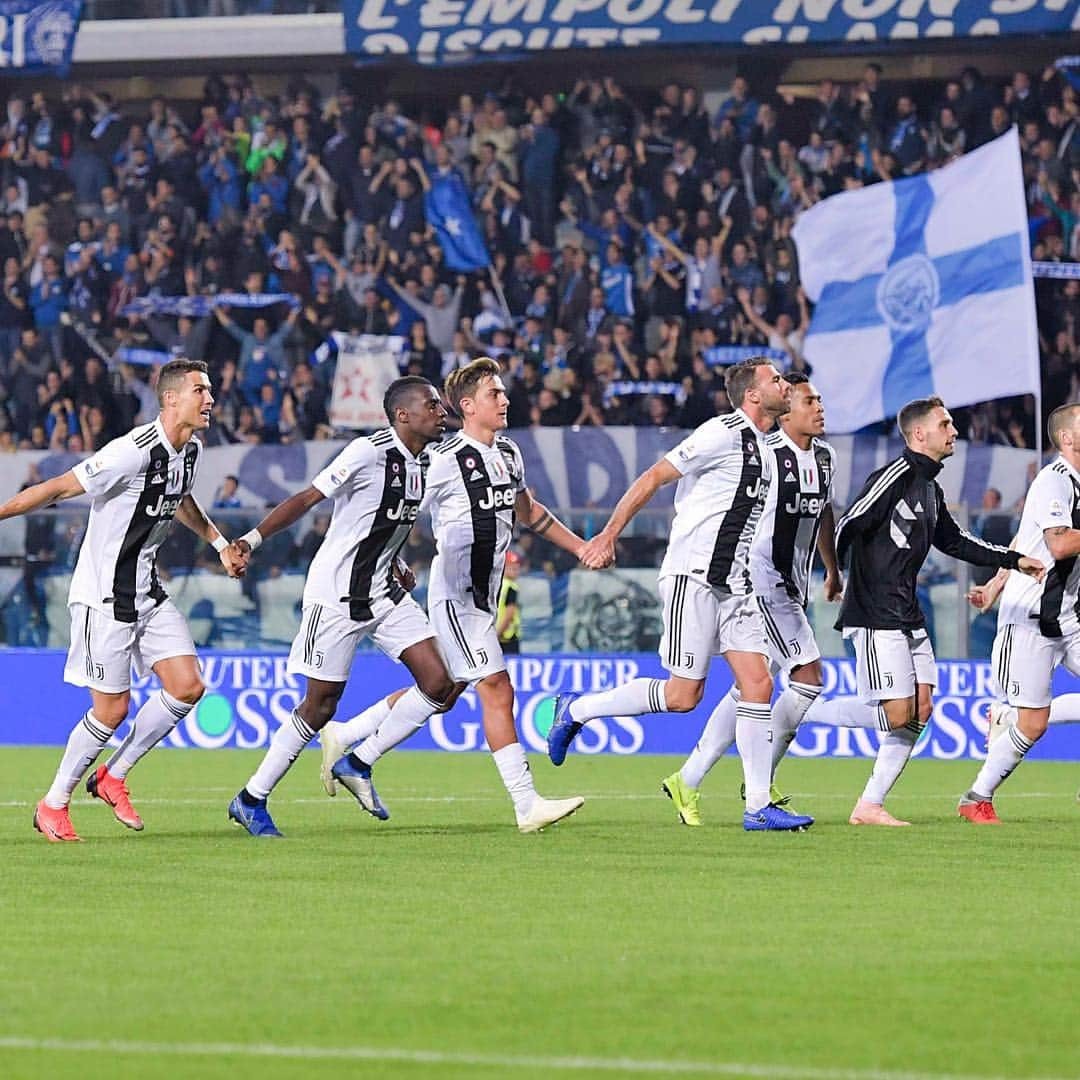 アンドレア・バルツァッリのインスタグラム：「L'unica cosa che contava stasera era tornare a vincere ⚪️⚫️ #EmpoliJuve」