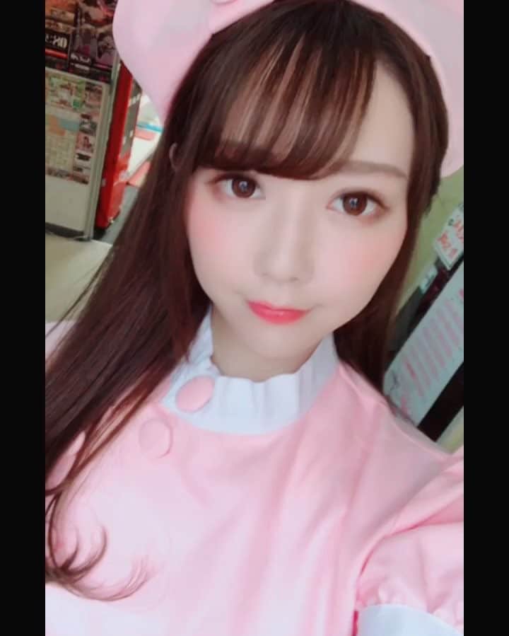 のインスタグラム：「舞踏会きてくれたみんなありがとう💓 今日は3人でナースコスプレしたよ💉 まいりのゾンビナースすごかったぁ😂 夜は3人でこのままハロウィンパーティーするよ🎃 でもなにも計画してないw 写真撮れるとことかどこかないかなぁ？ みんな知らなーい？ #highcollar #ハイカラー #アイドル #ライブ #live #japan #japanesegirl #tokyo #akihabara #idol #plum #kawaii #ナース #ナースコスプレ #コスプレ #costume #ハロウィン #halloween #halloweencostume #仮装 #ハロウィンコスプレ #ハロウィンパーティー」