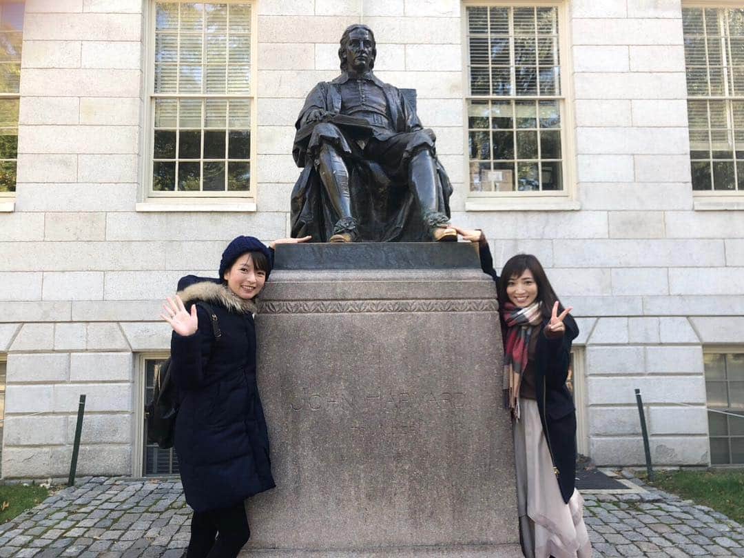 内田敦子さんのインスタグラム写真 - (内田敦子Instagram)「﻿ ﻿ ﻿ ボストン2日目。﻿ ﻿ ﻿ フリーダムトレイルという歩道に沿って﻿ ボストンの街を散策。﻿ ﻿ ﻿ 快晴だったけど﻿ 寒すぎて風が冷たかったので﻿ ハーバード大学の生協でニット帽を購入。﻿ でかでかとハーバードって書いてあります。笑﻿ ﻿ ﻿ ボストン美術館へ行った後は﻿ 名物のクラムチャウダーとロブスターを食して﻿ お腹いっぱい🤤﻿ ﻿ ﻿ #boston #freedomtrail #museumoffinearts #harvard #harvarduniversity #clamchowder #lobster」10月28日 14時24分 - atsuko_uchida1205