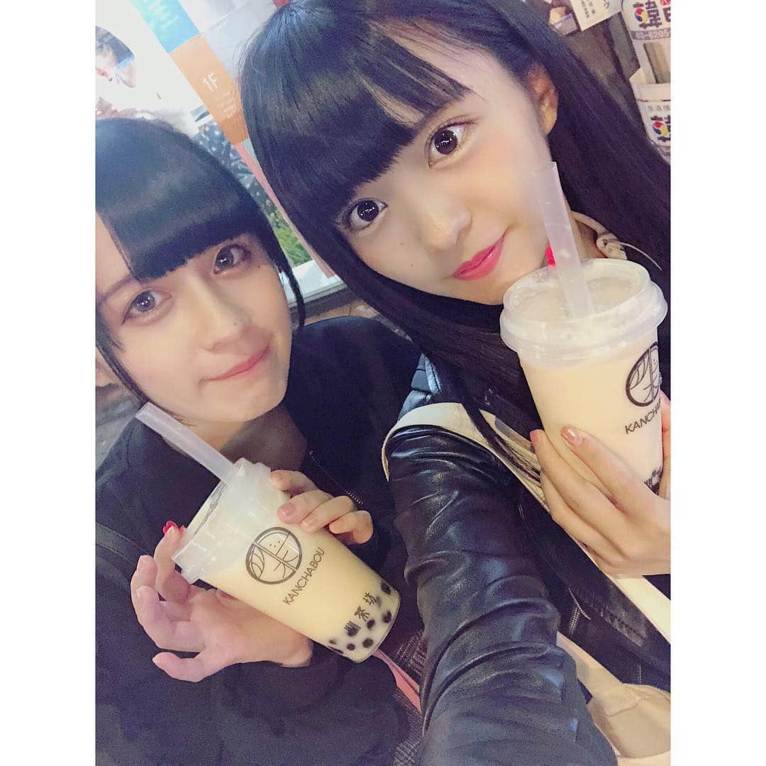 朝倉ゆりさんのインスタグラム写真 - (朝倉ゆりInstagram)「かんちゃんと #kanchabou ❤️ #閑茶坊 #タピオカ #タピオカミルクティー #グリーンミルクティー #ジャスミンミルクティー #instagood #sweets #りんかーん」10月28日 18時40分 - eb_loverinko