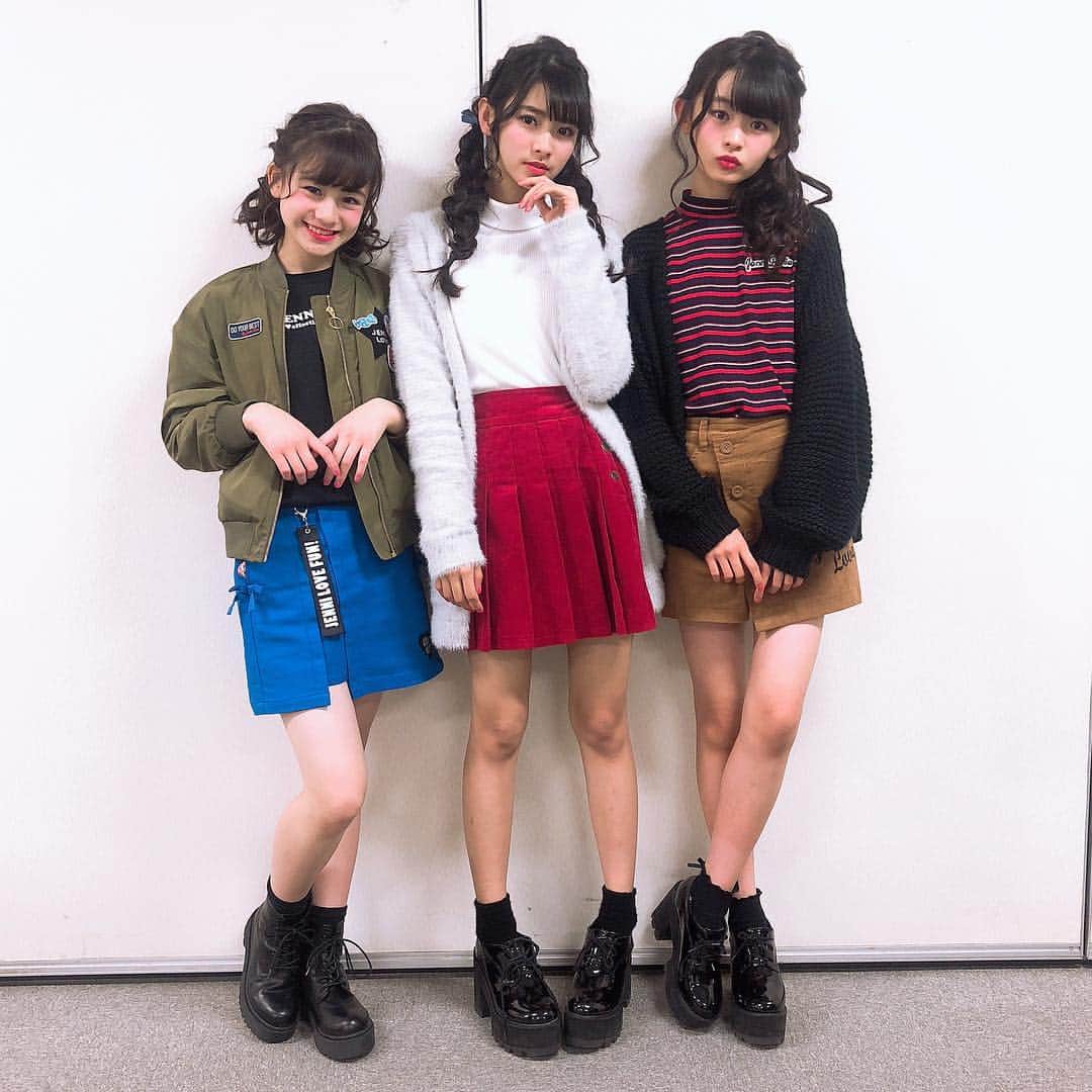 ニコ☆プチのインスタグラム：「今日はイベント大盛り上がりでした💗 来てくれたコ、来れなかったコもみんなありがとー😊  リクエストにおこたえして、こっちゃん、アンナ、キノンの私服だよーん💕 「大分はとってもステキなところで、大好きになりましたー💗」とプチモも言っていたよ😘 ありがとうございました！  #ニコプチ #ジェニィラブ #ジェニィ #琴楓 #田中杏奈 #藤村木音 #プチモの私服」