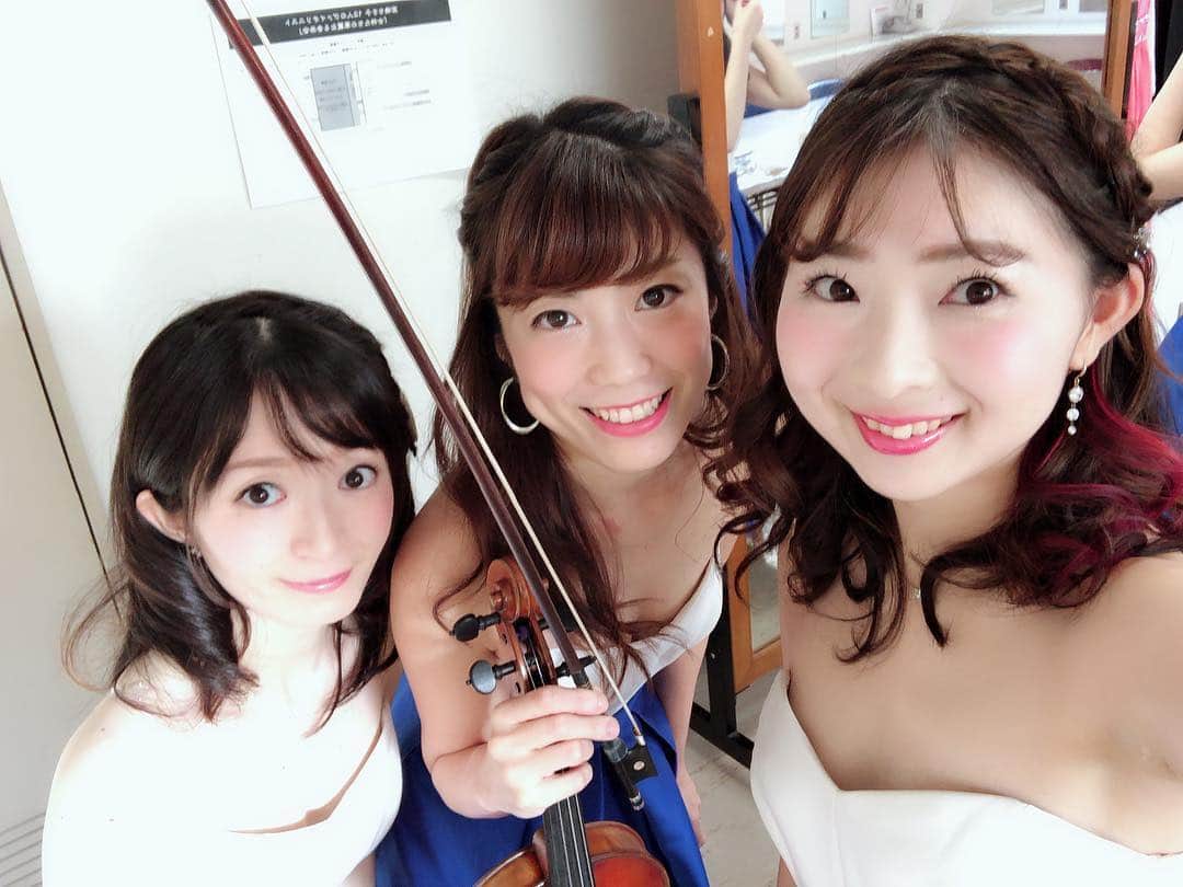 竹内愛のインスタグラム：「昨日は地元愛知、アイプラザ豊橋での公演でした✨ 満員御礼、ありがとうございました😆 お客様からの美味しいお菓子の差し入れも💓 ロビーでのお声がけもいつも大変嬉しいです(*^^*) ありがとうございました！😊」
