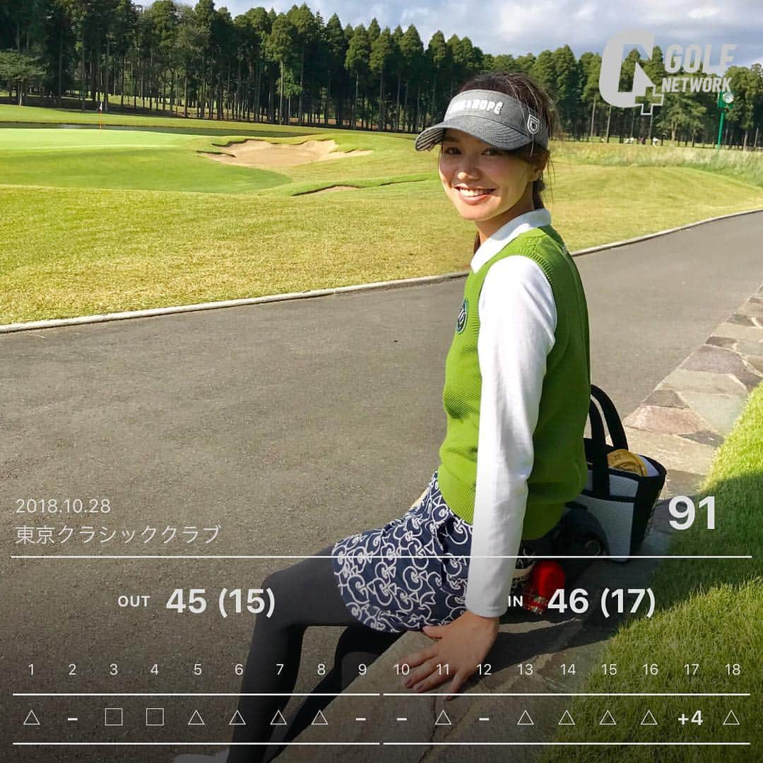 三枝こころさんのインスタグラム写真 - (三枝こころInstagram)「遠足気分で東京クラシックへ⛳️ 今日は無謀な挑戦してきました(笑) ⚫️C.T. 7204ヤード PAR72 めちゃくちゃ長かった💦 目標はもちろん80台、図々しく。 鬼門のホールは、とにかくティーショットで谷越え池越えです。 HOLE→4.11.15要注意❗️ 4番ホールのティーショット谷越えは2枚目の写真。 200ヤードキャリー出さないと全部ハザードやブッシュに捕まってしまうから、ティーショットは常に一生懸命やりました。 ショートホールも3つ200ヤード越え、もちろんドライバーで打ちました🙃 目標の80台には及ばなかったけど、なんか違う世界を感じた1日でした。 2年前は100切れなかったので、本当に嬉しいです❤️ 今日もリンゴルフ見てもらえましたか❓ 2人のマッチプレーは歴史に残る名勝負となりました🍏⛳️ 最後までご視聴いただきありがとうございます。 #ゴルフ女子 #フルバック #7204ヤード #東京クラシッククラブ  #無謀な挑戦 #上出来 #スコア #ringolf  #マッチプレー #名勝負 #YouTube #ありがとうございました」10月28日 21時35分 - kokoro_golf