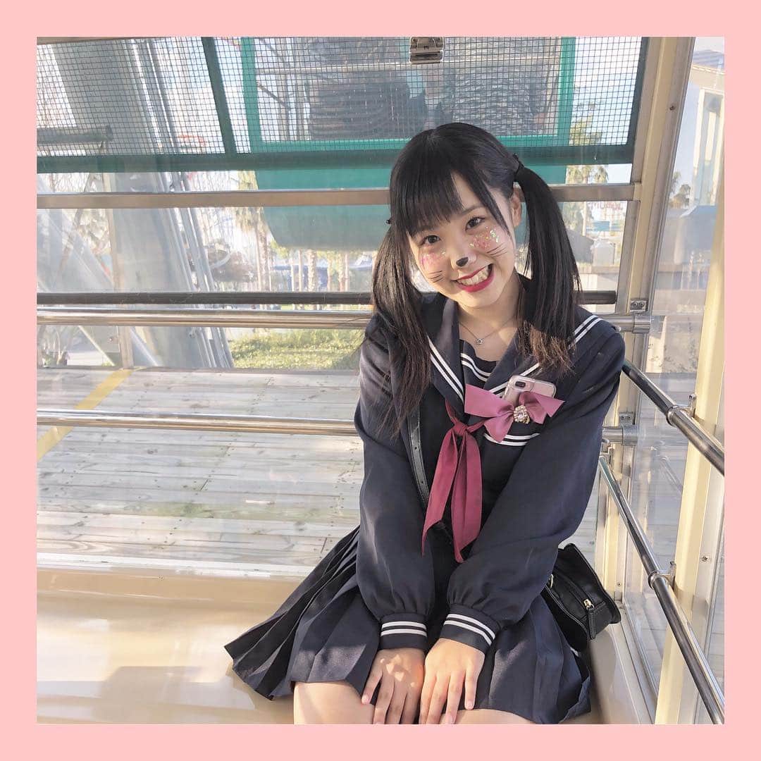 桑名ありさのインスタグラム：「観覧車のった5年振りくらい ♡♡♡ #桑名ありさ #ありぴょん #photooftheday #tagsforlike #ネコメイク #ハロウィン #halloween #キラキラ #red #セーラー服 #制服 #jk2 #jk #cute #me #girl #hair #ツインテール #観覧車 #遊園地 #instagram #instagood #love #instaphoto #三重県 #follwme #swag #instapic #goodnight #gn」