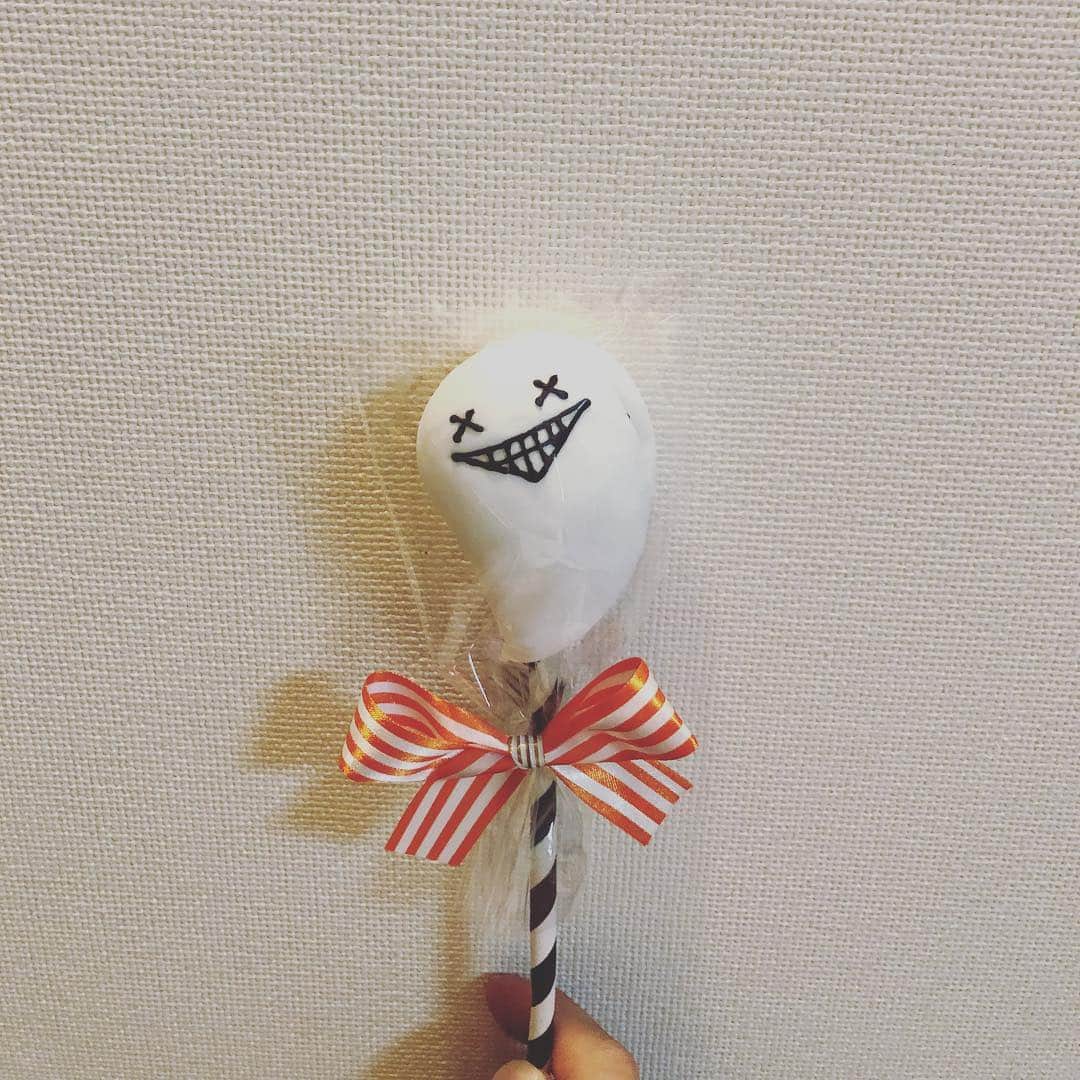 のインスタグラム：「幕張2day、初ライブから今日までのこと思い出しながら叩いてました。 お疲れ様でした〜  #米津玄師 #flamingo」