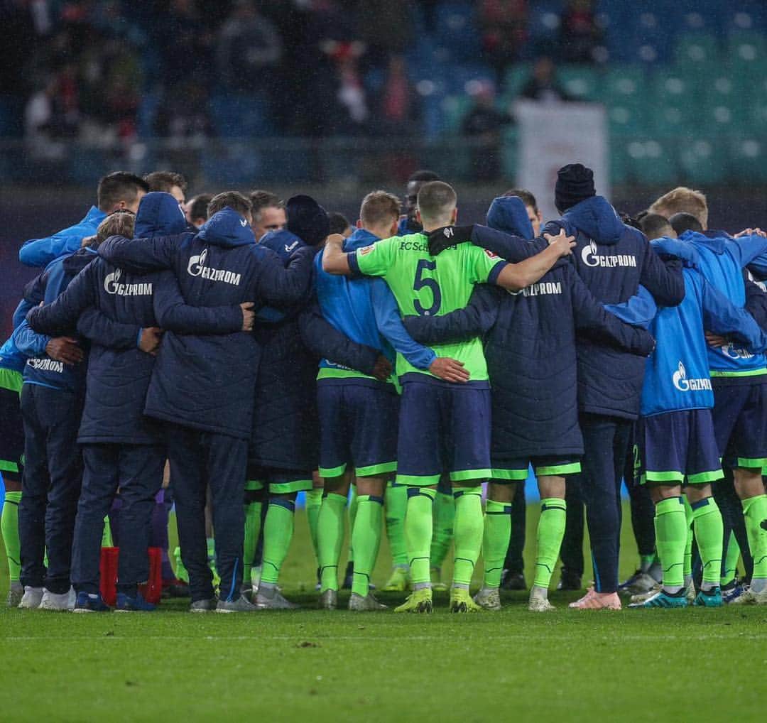 のインスタグラム：「Wenigstens einen Punkt konnten wir gegen Leipzig mitnehmen. Am Mittwoch gehts weiter und da wollen wir eine Runde weiter kommen❗️#S04」