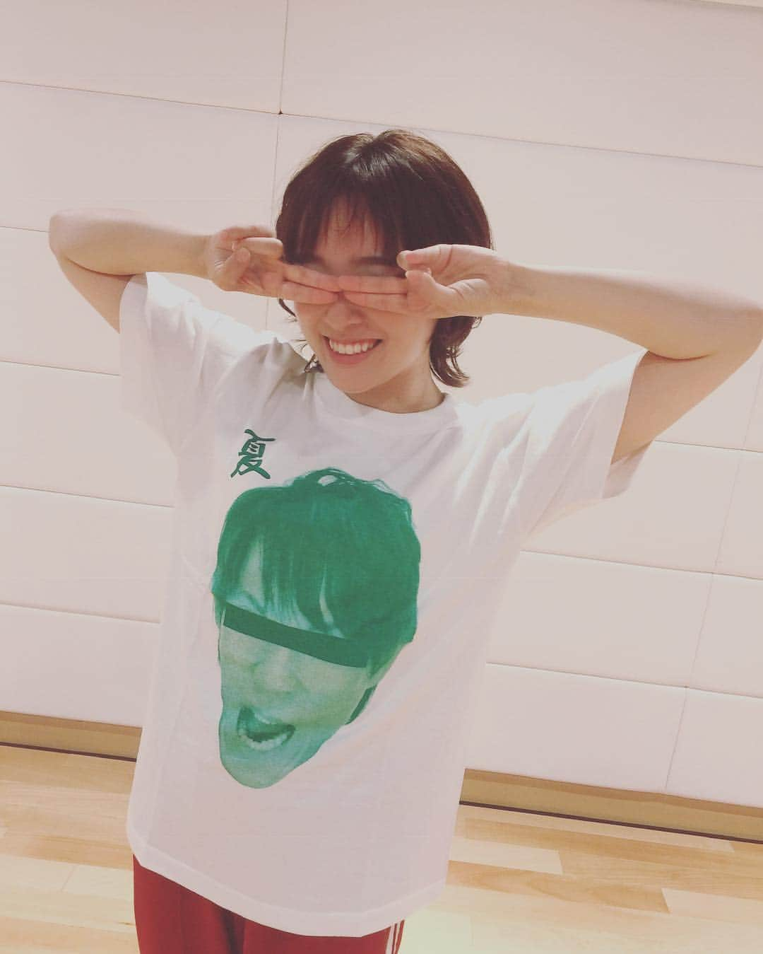 八重樫琴美さんのインスタグラム写真 - (八重樫琴美Instagram)「#チャビネスエンターテイメントショー で毎回お世話になってる緒方さんにもらった「甘王 なめんなよ！夏」Ｔシャツ愛用してます。  #緒方雅史 さん#甘王 さん #角座#新宿角座#松竹芸能 #tシャツ#tシャツコーデ#tshirt #ヤバイtシャツ屋さん #Chubbiness#チャビネス#avex#avexmanagement」10月29日 7時01分 - kotomiyaegashi