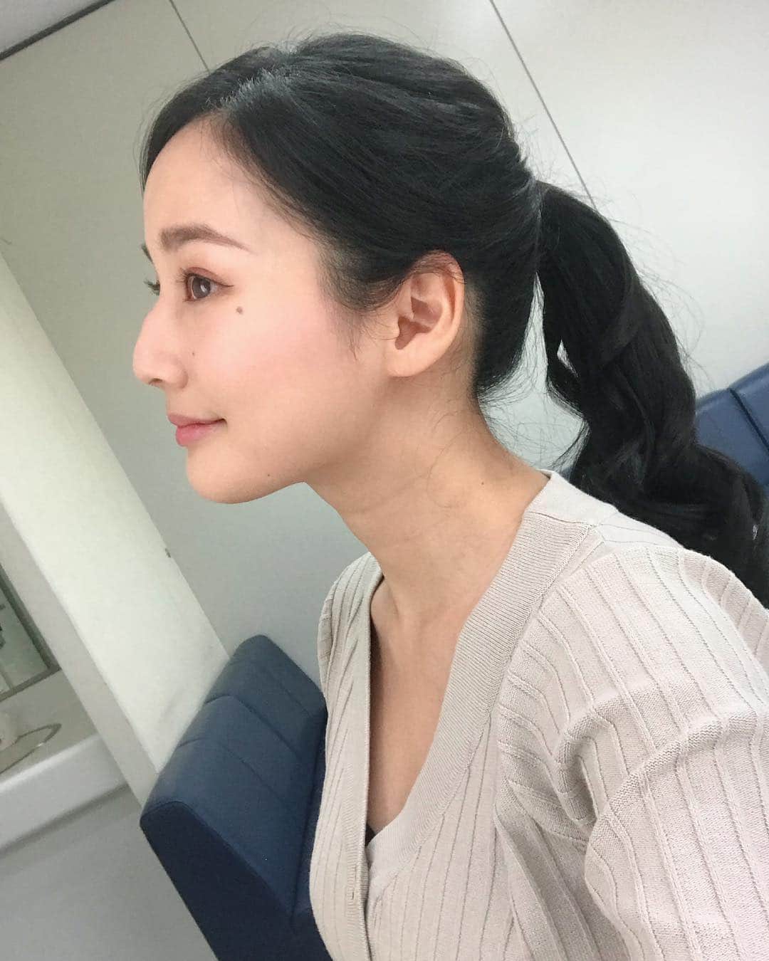 のインスタグラム：「本日の横顔、香帆さん☺️ . 皆さま素敵な一日を！！🙏💓 . #横顔 #Eライン #japanesegirl #asiangirls #followｍe #志村でナイト」