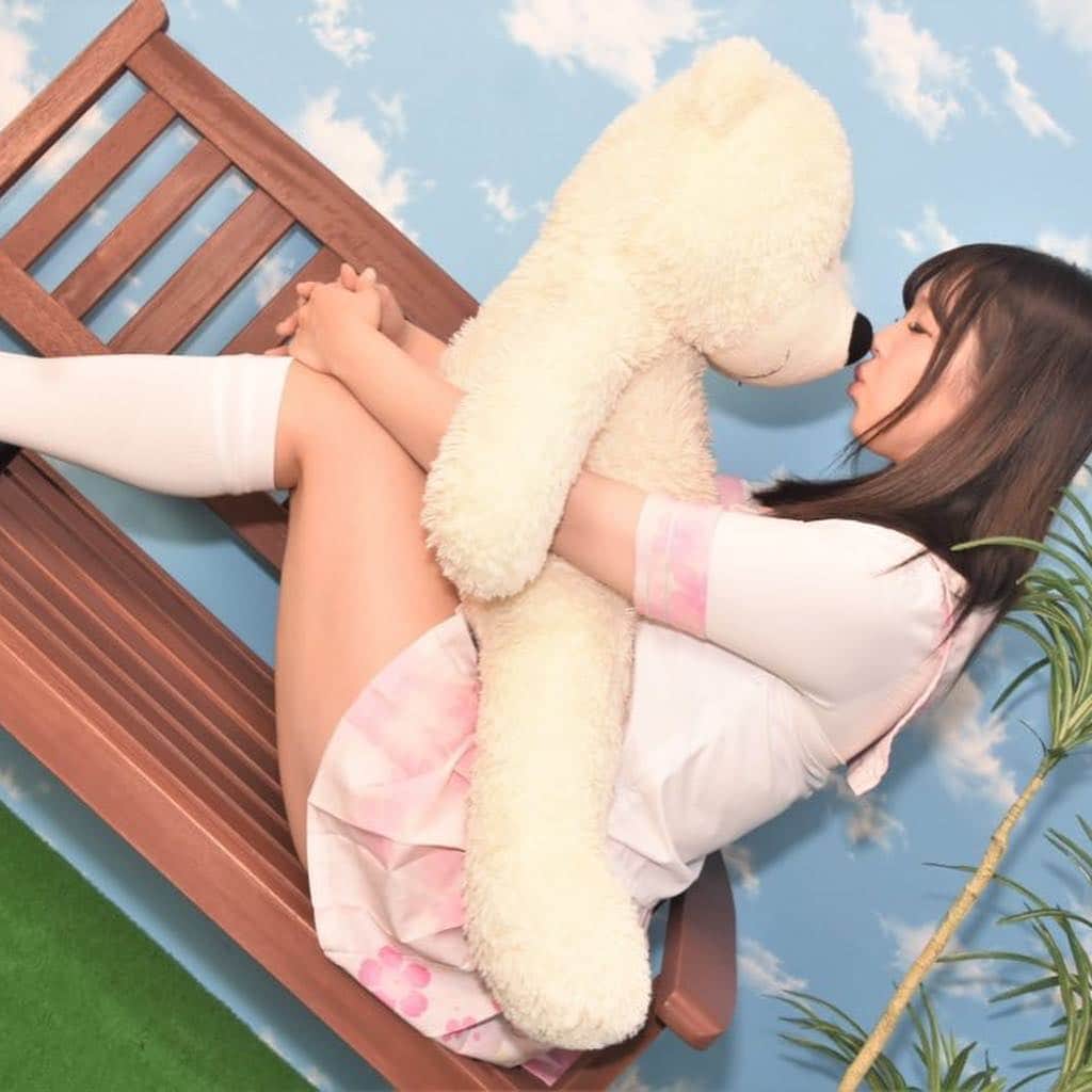 上田ミルキィさんのインスタグラム写真 - (上田ミルキィInstagram)「アキスタ撮影会のお写真送っていただきました❤ ★ 桜セーラーかわいいいい💓💓💓 ★ くましゃんにだいしゅきホールド攻撃!!!!!!!!!! #水着 #グラドル #谷間 #ムチムチ #撮影会 #アキスタ撮影会 #アキスタ #下乳 #ハミ乳 #Fカップ #グラビアアイドル #自撮り #撮影 #モデル #変態水着 #ぽちゃドル #ぽっちゃり女子 #エロ #スケベ #셀카  #화보 #그라비아아이돌 #거유」10月29日 13時21分 - milky.ueda1023