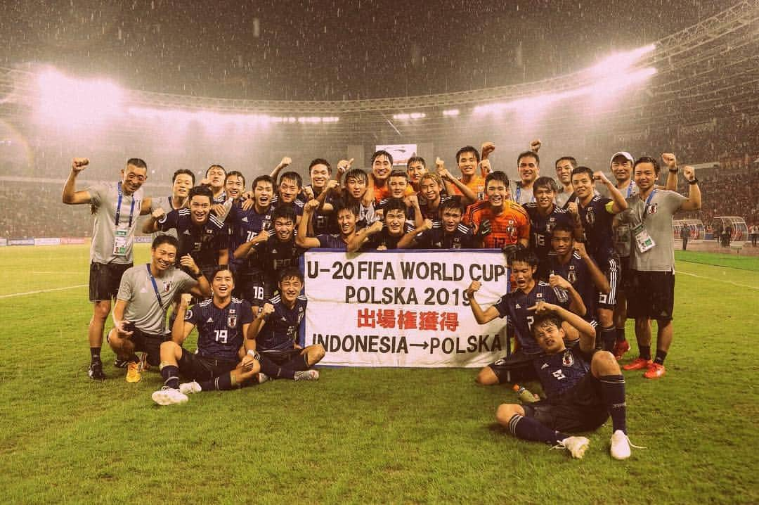 滝裕太のインスタグラム：「U20W杯出場権獲得！！ 優勝目指して頑張ります💪 #indonesia #afcu19」