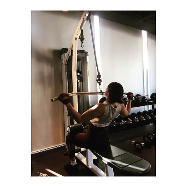 RENA（久保田玲奈）さんのインスタグラム写真 - (RENA（久保田玲奈）Instagram)「training🏋🏻‍♀️✨ #デポルターレクラブ #ウエイトトレーニング #training」10月29日 16時33分 - sb_rena