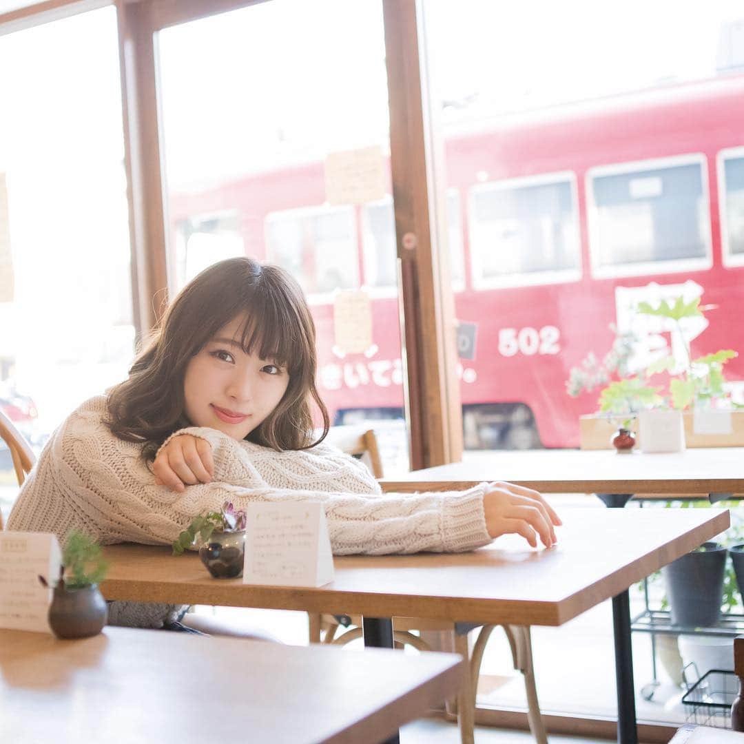 渋谷凪咲のインスタグラム：「NMB48の渋谷凪咲が関西のフォトジェニックスポットを巡る月イチ連載。11/6発売号のテーマは「路面電車で旅気分♪かわいいおやつ探し」。阪堺電車沿線で見つけた、かわいいスイーツを紹介します！  #かわいい関西 #渋谷凪咲 #nmb48 #大阪 #阪堺電車  #関西ウォーカー」