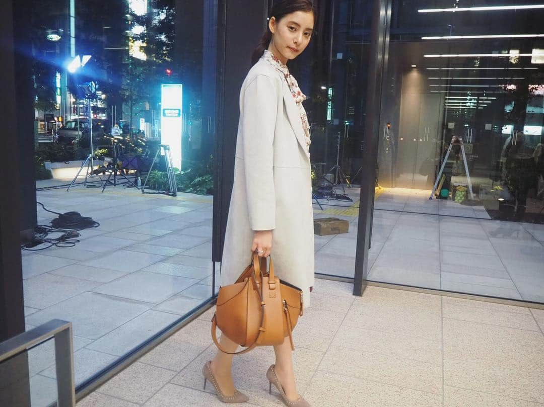 新木優子さんのインスタグラム写真 - (新木優子Instagram)「今日の夜９時から"SUITS"第４話放送です☺️‼︎ 今日放送の"SUITS"では小手さんとアンちゃんの副音声企画もあるそうなので皆様ぜひぜひそちらも楽しんでくださいね☺️‼︎ 真琴の衣装素敵なんです☺️」10月29日 18時30分 - yuuuuukko_