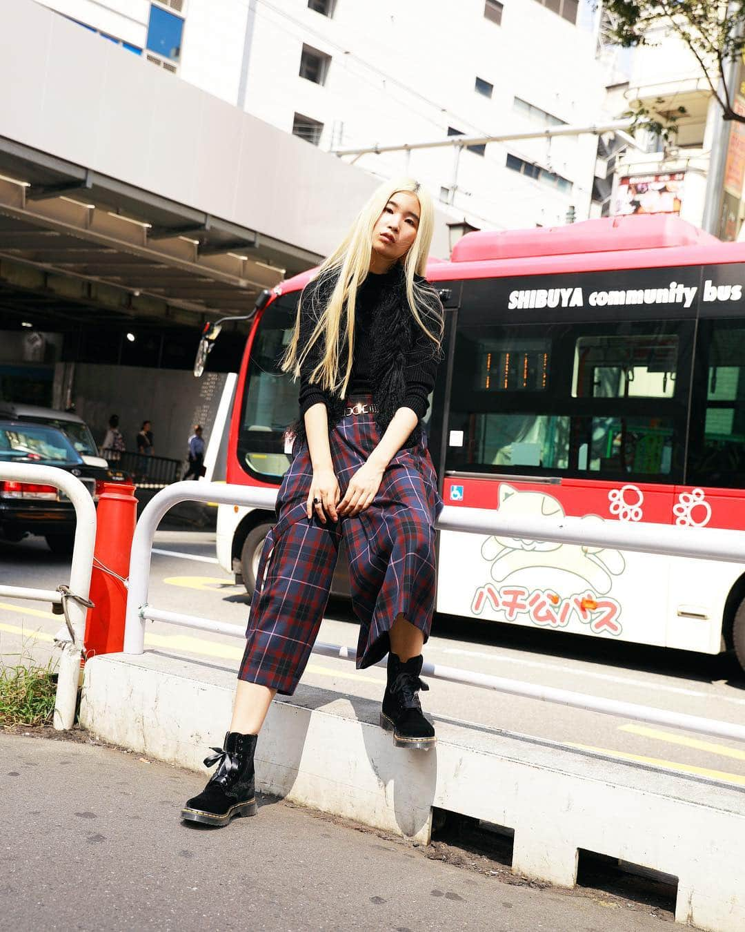 Droptokyoさんのインスタグラム写真 - (DroptokyoInstagram)「@yuko_nagata_ @drmartens_japan  #drmartensstyle#drmartens#pr #streetstyle#droptokyo#tokyo#japan#streetscene#streetfashion#streetwear#streetculture#fashion#shibuya#drmartensstyle#street Photography: @dai.yamashiro」10月29日 18時31分 - drop_tokyo