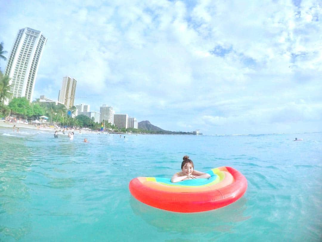 西村笑花さんのインスタグラム写真 - (西村笑花Instagram)「🌈 ・ ・ #sea #beach #honolulu #waikikibeach #waikiki #hawaii #aloha #happyholidays #emihawaii🌴#emika_trip」10月29日 20時44分 - emika_nishimura