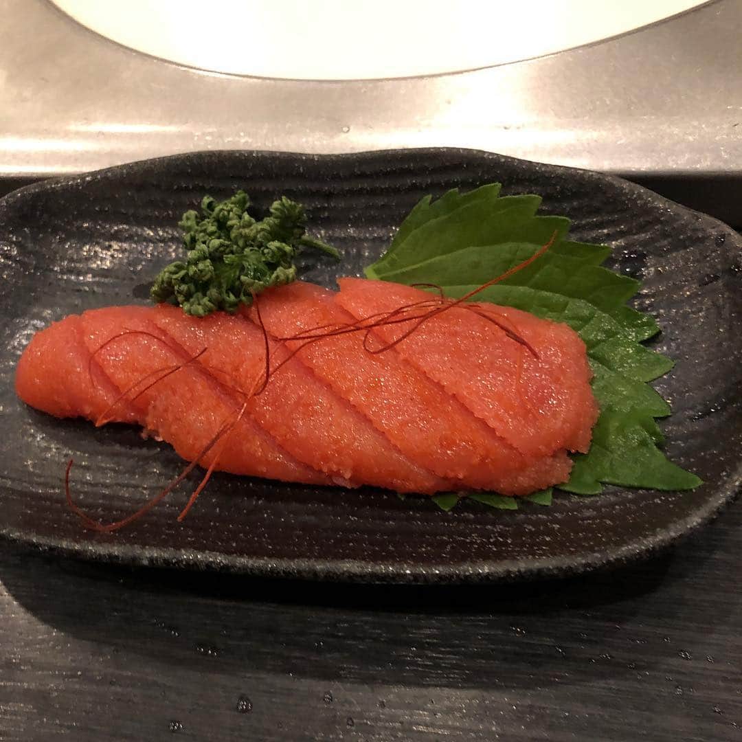 葵さんのインスタグラム写真 - (葵Instagram)「2018.10.28「ニュークラシック」リリースイベント福岡編 #葵168 #towerrecordsアミュプラザ博多店 #towerrecords福岡パルコ店 #ニュークラシック #アミュプラはおニューのニット #パルコは花咲くネクタイ #一つ1200円するハンバーガー #ツナがレア焼きらしい #ツナにこだわりがあるらしい #めちゃくちゃ美味かった #牛モツ鍋 #おおいし #おいしい #おおいしおいしい」10月29日 22時58分 - aoi_official0401