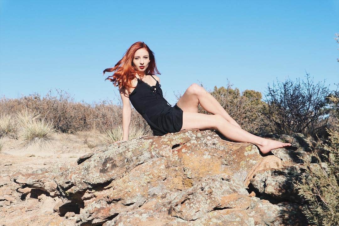 のインスタグラム：「Mermaid out of water. 💦」