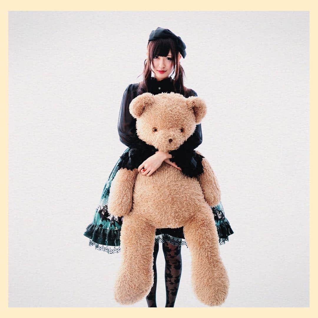 三上みかんさんのインスタグラム写真 - (三上みかんInstagram)「ｸﾏｰ . #teddybear #kawaii #love #lolitafashion」10月29日 23時29分 - mikan25252