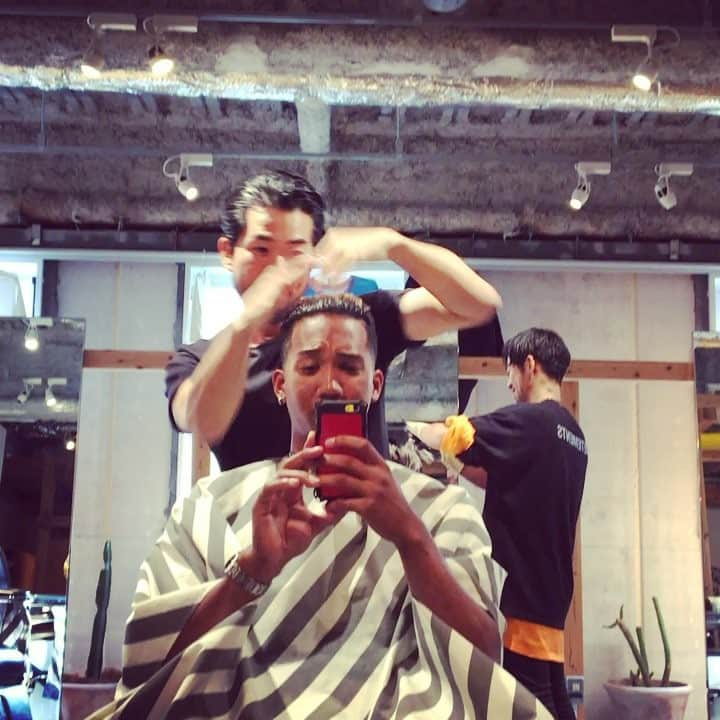 宗佑磨のインスタグラム：「#神の手 #ウッティーさん #いつもありがとうございます😊 #MERICAN BARBERSHOP」