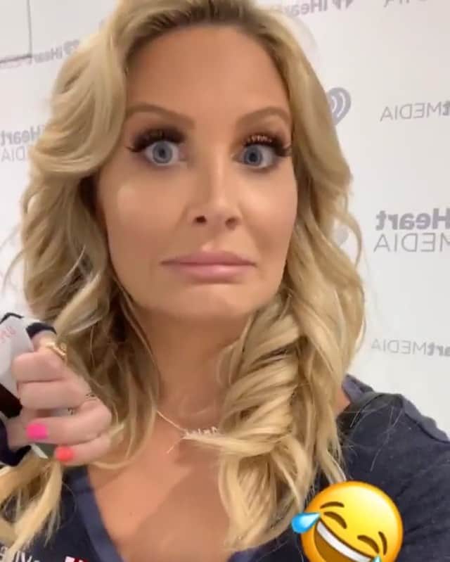 ステファニー・プラットのインスタグラム：「🤦‍♀️LOLZ 😂 #PrattCast coming soon! Thank you for helping me choose a name guys!! It’s official! 👏🏻👏🏻👏🏻」
