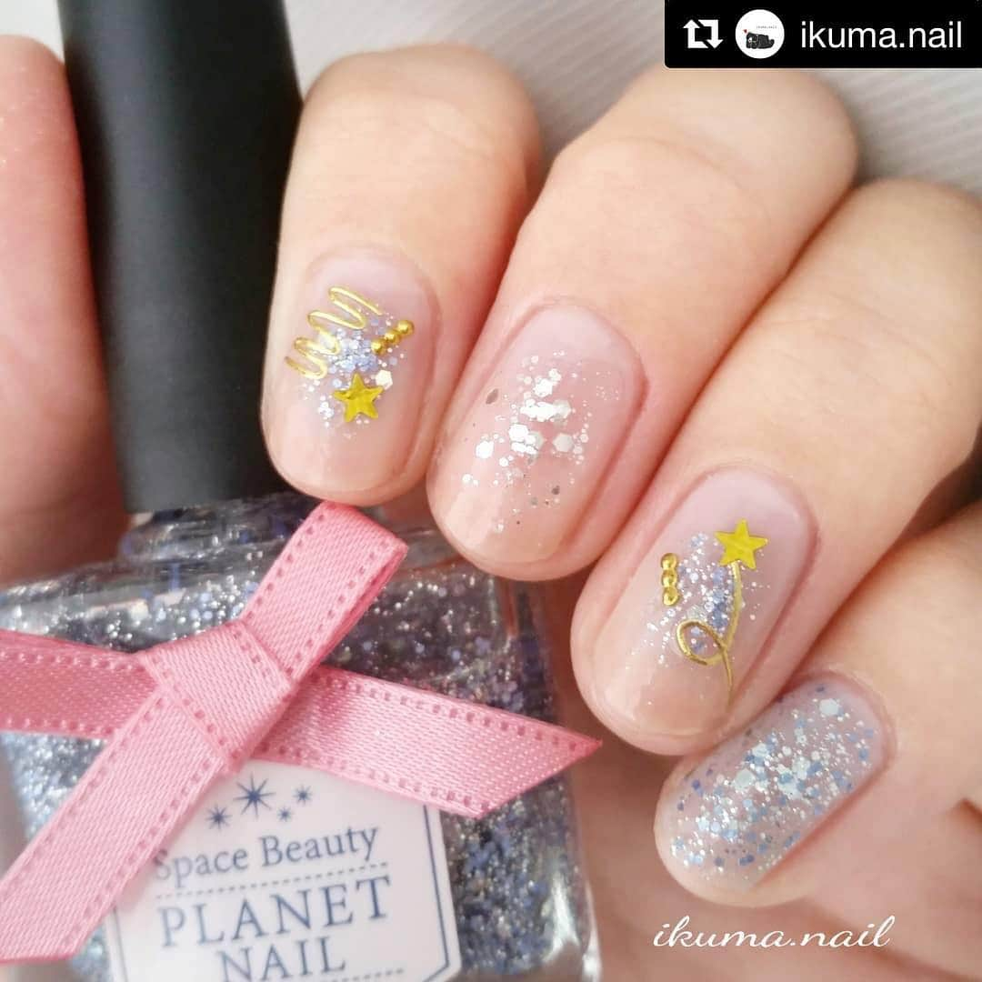 【PLANET NAIL（プラネット ネイル）】公式さんのインスタグラム写真 - (【PLANET NAIL（プラネット ネイル）】公式Instagram)「@ikuma.nail さん PLANET NAIL Cruise Line PLC10 瑠璃色のオーパーツ を使用した素敵なネイルアレンジのご紹介ありがとうございます💅 ・ #Repost @ikuma.nail with @get_repost ・・・ ラメラメ星ネイル⭐ ------------------------------------------------＊ . #過去pic #星ネイル #夜空ネイル . --------------------------------------------- . blogに詳細アップしました🙋 プロフから飛べます_ . --------------------------------------------- #セルフネイル#ネイル#プラネットネイル#瑠璃色のオーパーツ#ダイソー#セリア#キャンドゥ#ワイヤー風ネイル#ワイヤーネイル#ラメネイル#スポンジネイル#美甲#クリアネイル#ホログラムネイル#ショートネイル#nail」10月30日 10時36分 - planet.jp