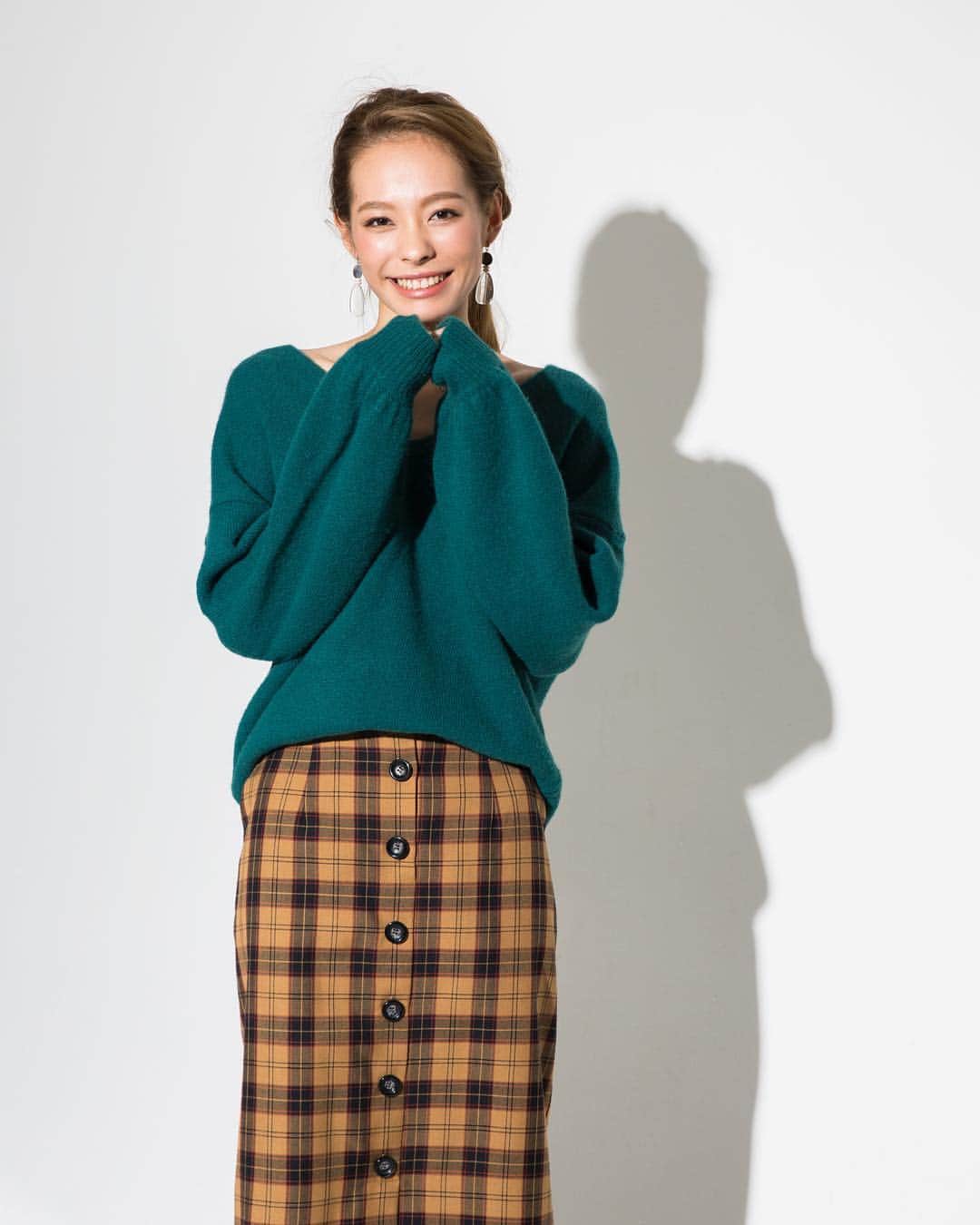 SHeのインスタグラム：「ファッション誌 #SHe 10月30日発売 表紙 #道端アンジェリカ #横田ひかる #武田静加 #前田希美 #瑠璃奈 #越川友貴 #梨衣名 #杉枝真結 #佐藤朱 #藤江れいな #松本愛 #平木愛美 #行天優莉奈」