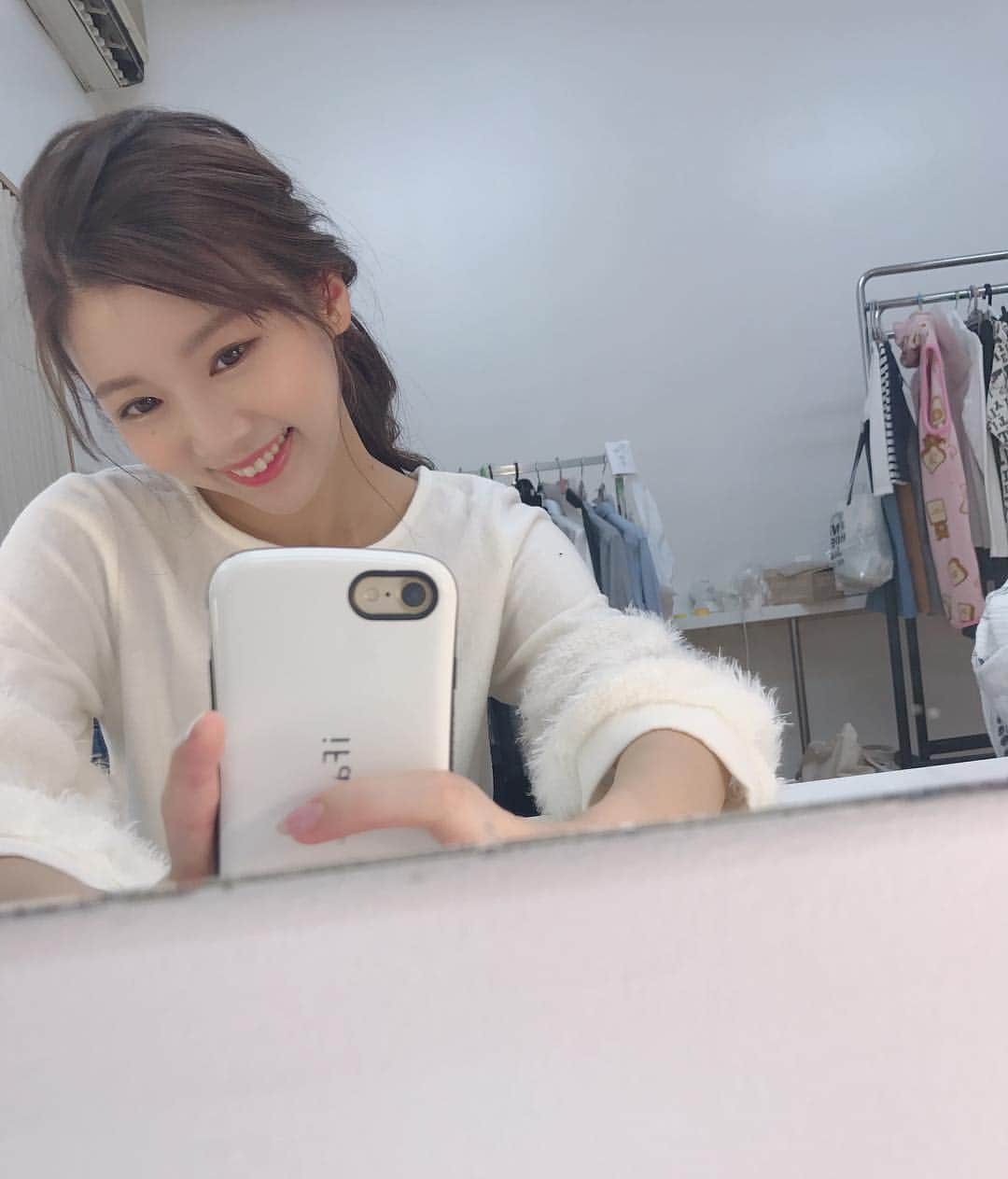 赤谷奈緒子のインスタグラム：「最近全然更新してなかった😳 . . #暑すぎる本日 #fashion #촬영 #더운 #📸 #💕」