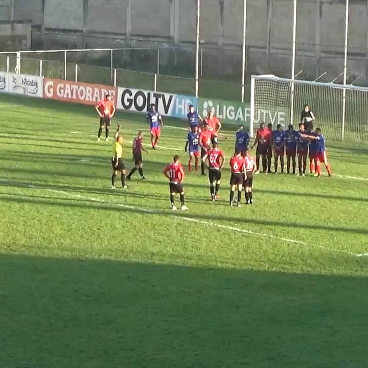 フアン・パブロ・アニョル・アコスタのインスタグラム：「Sa ca la! @bernardoanor ⚽️🔝🙌🏻」